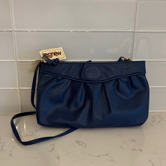 Agnew Handbags - Vintage Agnew Navy Pebbled Crossbody Bag